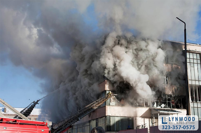 Iowa Officers Save Family from Burning Building